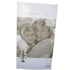 Burnes of Boston Celebrate Family Brass Tree Medallion Photo Holder New Open Box